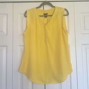 Yellow button up sleeveless tank top. Ann Taylor Sz. Large